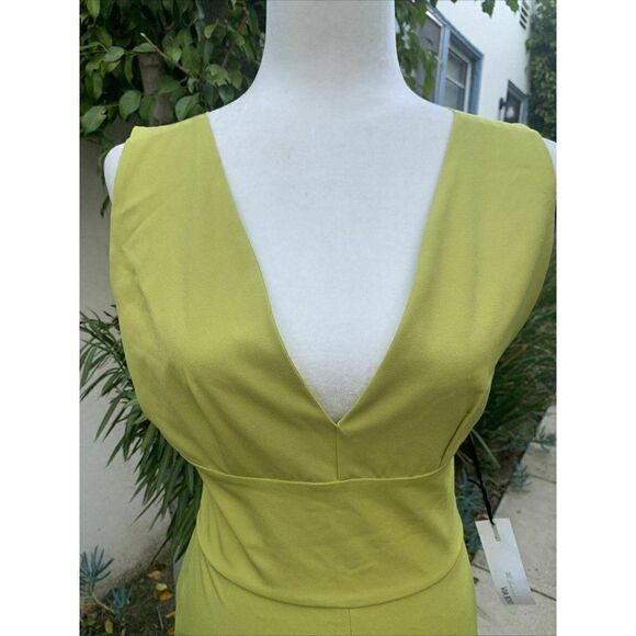 Via Bovio Womens New Solid Moss Green V Neck Tank Jumpsuit Romper Small Italy - Picture 2 of 9